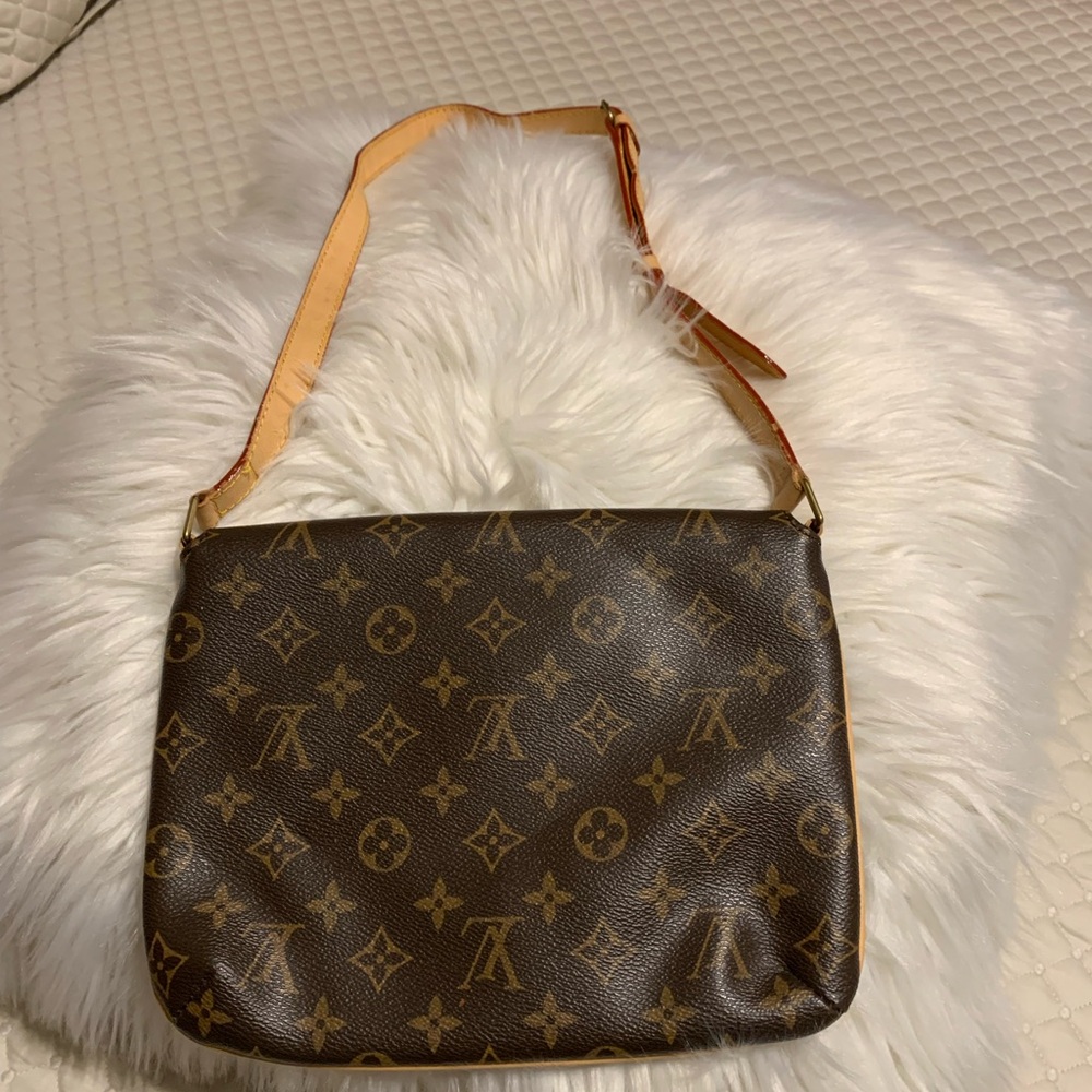 Elegant Brown Designer Look Shoulder Bag - Picture 6 of 6